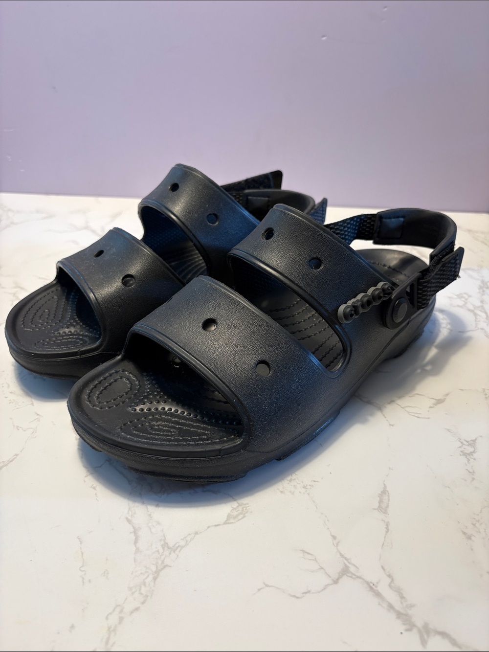 Crocs Men’s 8 or women’s 10 Black Adjustable  Sandals like new hook & loop